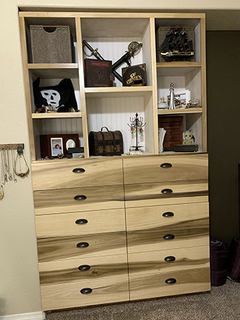 dresser-1.jpg (4,177,136 bytes  )  