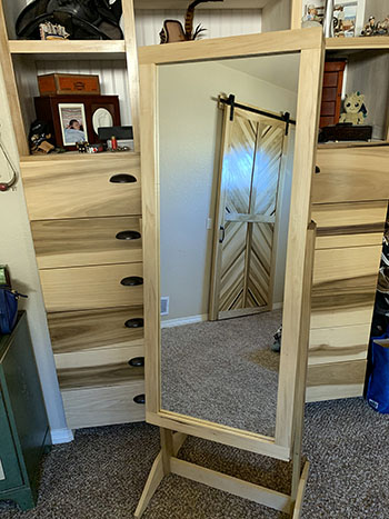 mirror-1.jpg (3,924,772 bytes  )  